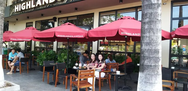 Highlands Coffee The Botanica