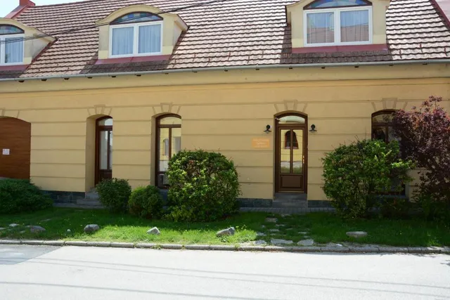 Malom-tó Guest House