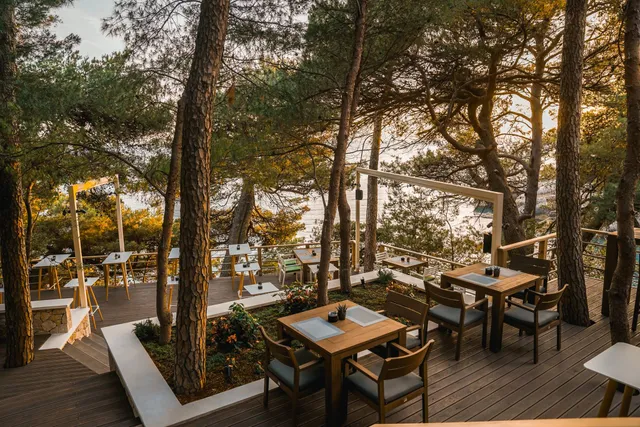 Higo Restaurant & Lounge