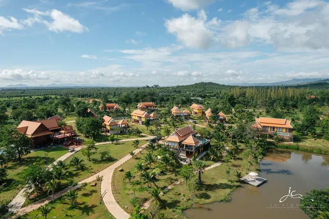 Phum Domnak Domrey Resort