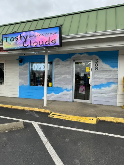 TASTY CLOUDS SMOKE AND VAPOR