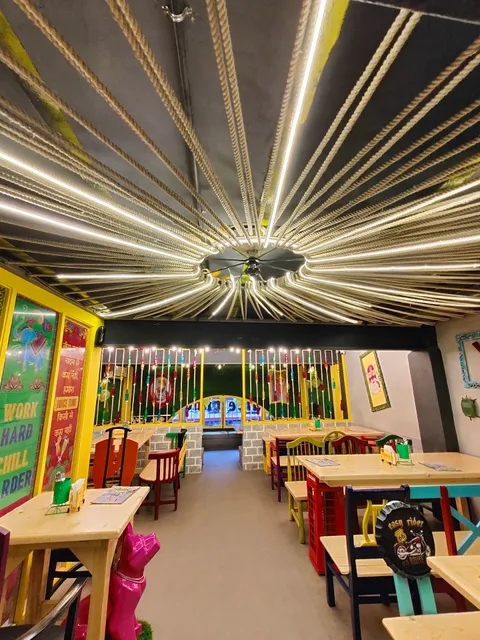 Juice Time | Modern Global Cuisine | Best Restaurant in Charni Road