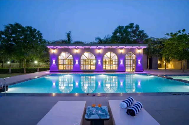 4 BHK private farmhouse for parties