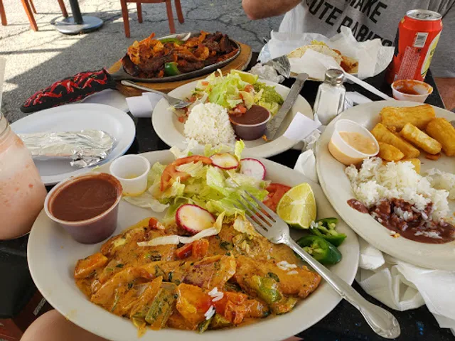 Lesley's Restaurant Bar and Grill