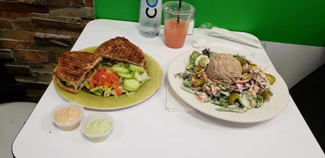 Mixed Greens Kosher Cafe