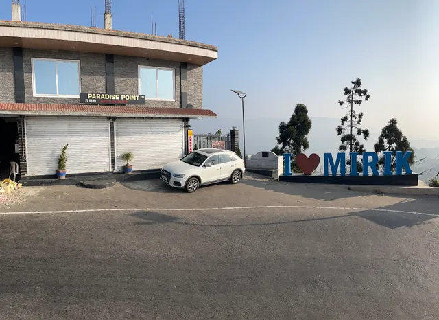 PARADISE POINT HOTEL & RESTRO