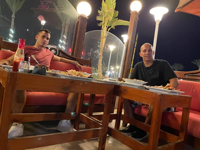 Alhambra Cafe & Restaurant