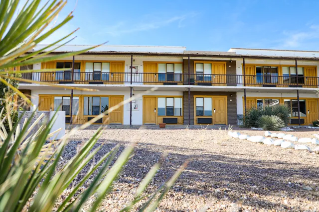 Landmark Lookout Lodge Tombstone