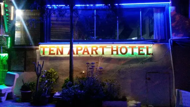 Ten Apart Hotel