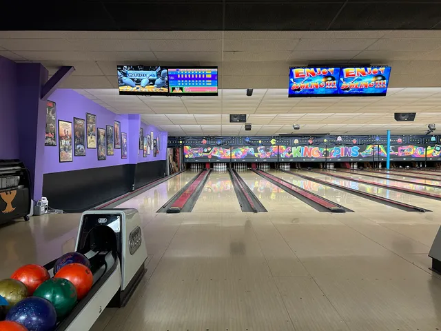 KingPins Bowling | Siloam Springs