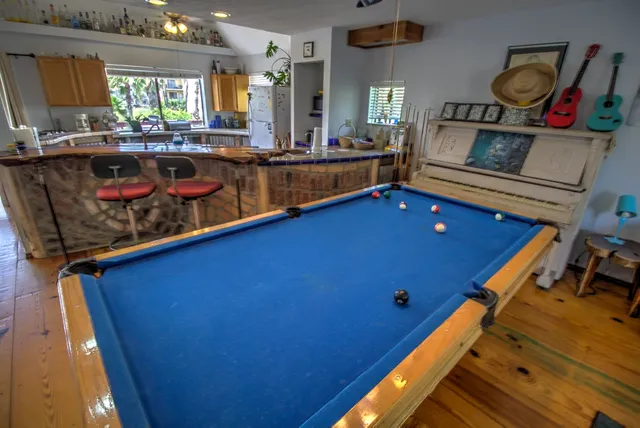 Sandy Feet's Sandbox Inn of South Padre Island