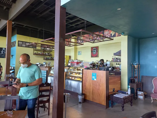 Emilio's Cafe