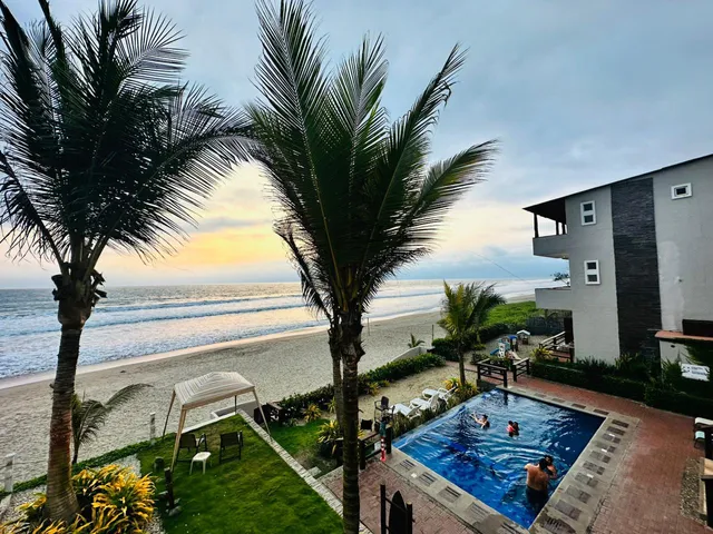 Sanctuary Puerto Cayo Lodge