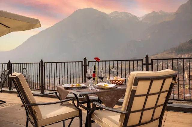 Castel Mani Restaurant