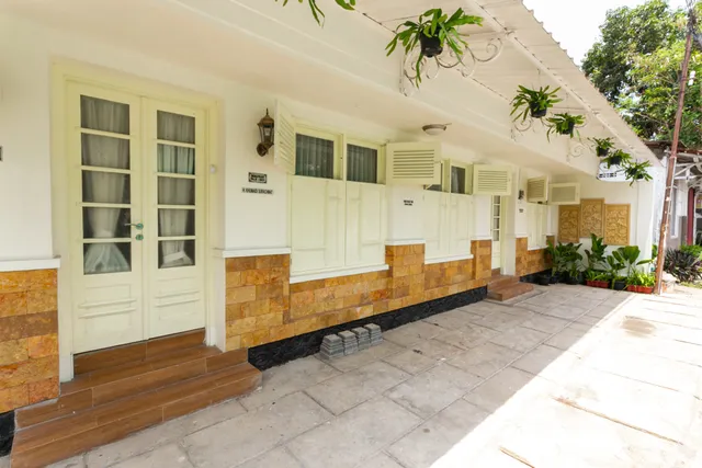 RedDoorz Syariah near Titik Nol Yogyakarta