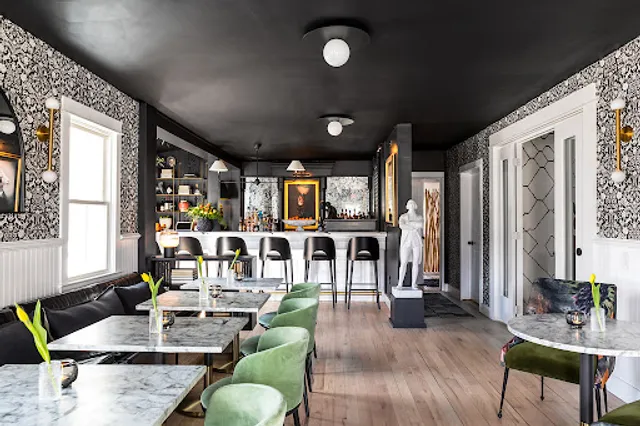 Universal Cafe & Bar