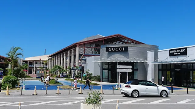 Okinawa Outlet Mall Ashibinaa