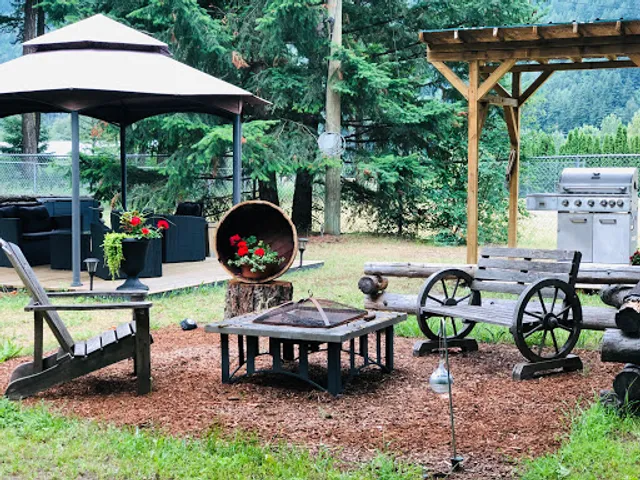 Old Towne Inn Chuckwagon Bar & Grill