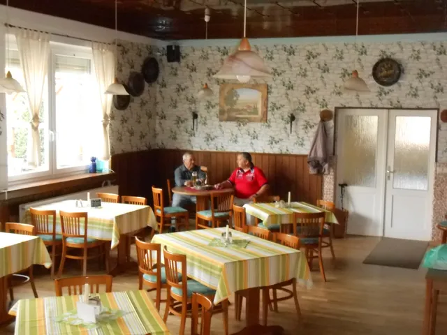 Gaststätte Die Ellern, Bowlingbahn und Biergarten