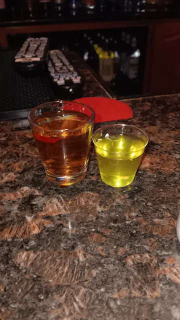 Viv’s Bar and Grill