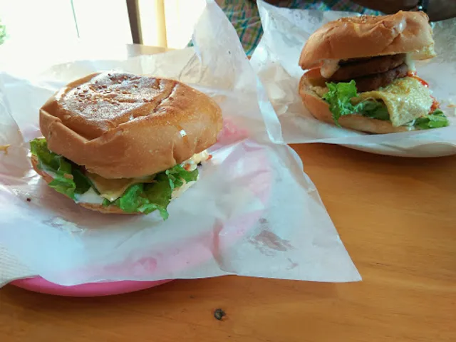 Burger Lounge | Rigid Foods | South Beach
