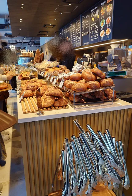 THE CITY BAKERY 仙台読売⻘葉テラス