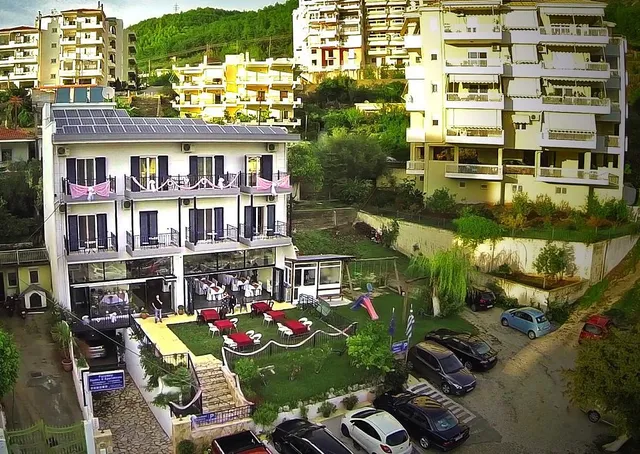 Paradosi Rooms & Apartments