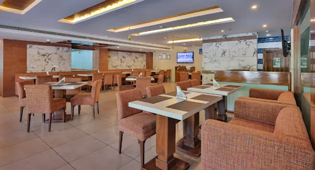 Conversations 24x7 Hotel Cama