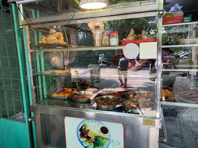 Quán Cơm Heo Quay 59 (Không Có Chi Nhánh)