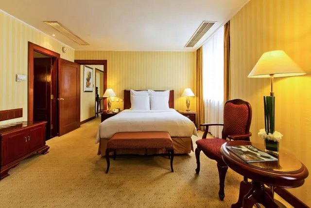 Renaissance Tianjin Downtown Hotel