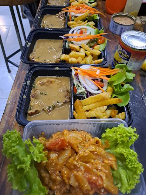 Pak-Kun Steak at Soi 59B Thai food Northern food Western food