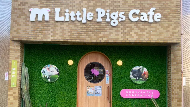 m Little Pigs Cafe
