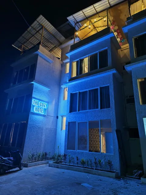The Cozy Hotel