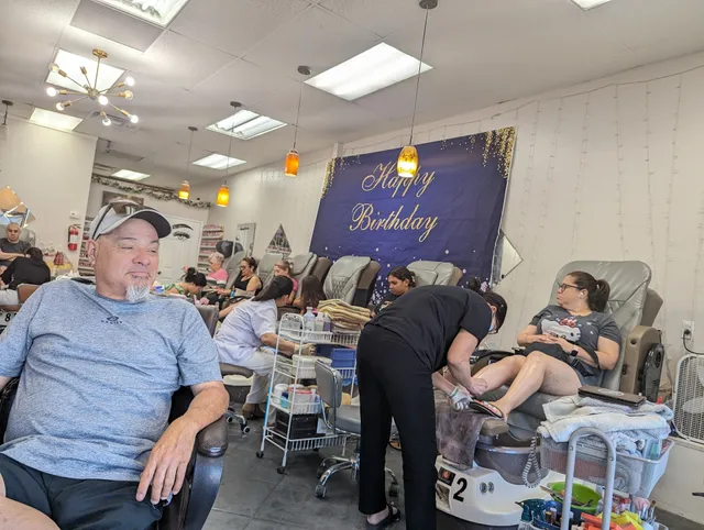 Ontario Mountain Plaza