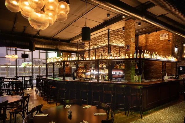 פטריקס פתח תקווה | Patrick's Rooftop | כשר | משלוחים