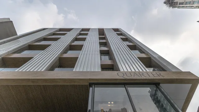 The Quarter Phrom Phong by UHG