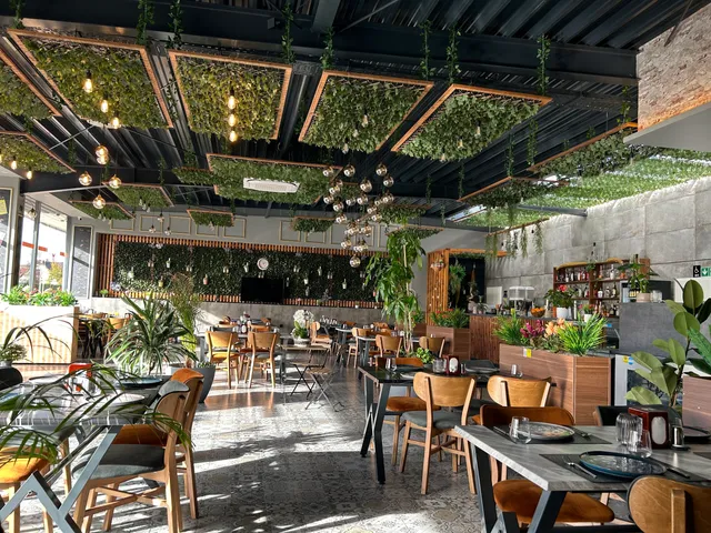 By Gurme Bar Restaurant