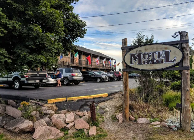 Motel East