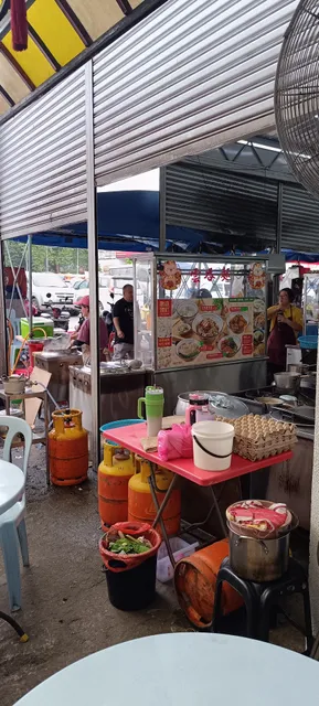 Three Gold No 1 Food Court 三鑫美食中心