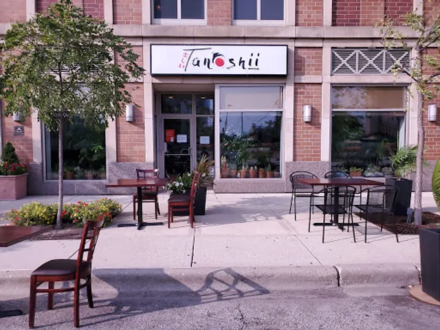 Tanoshii Sushi West Loop