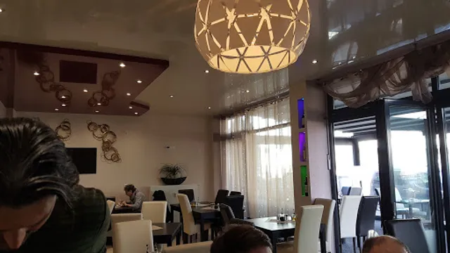 Restaurant Akron mit Lieferservice