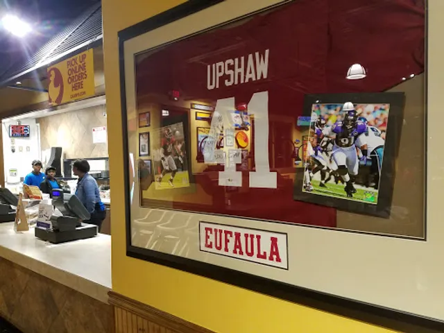 Zaxbys Chicken Fingers & Buffalo Wings