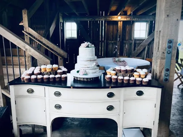 Continental Pastries & Deli