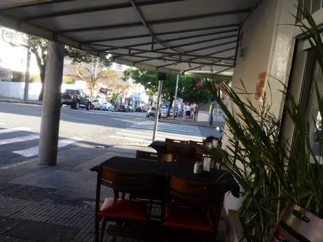 Junior Bar and Restaurant