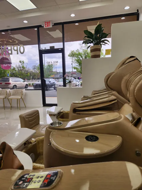 Heritage Village Shopping Center