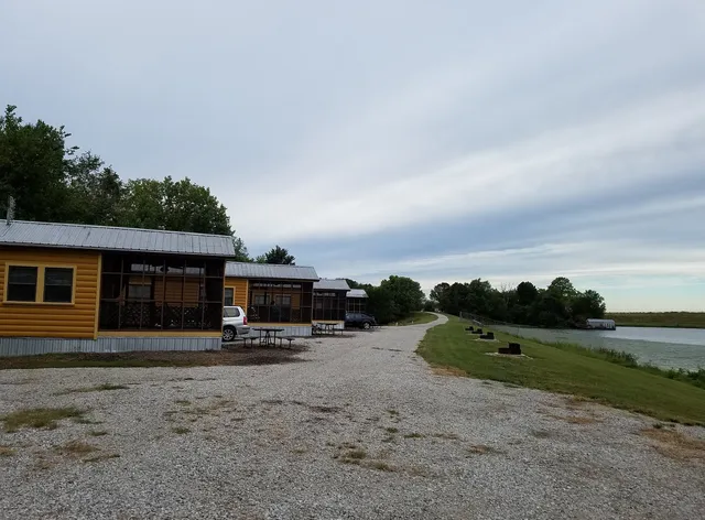 The Cabins and Cottages at Shale Lake