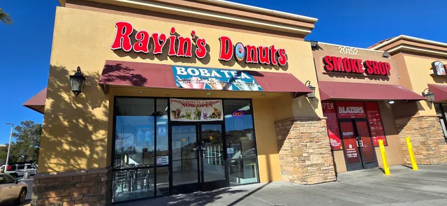 Ravin's Donuts & Boba Tea