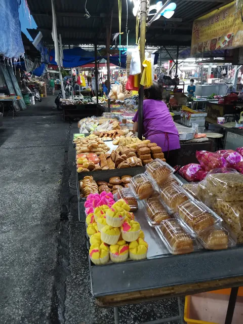 Morning Wet Market of Menglembu