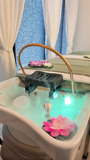 Salt and Sugar Massage & Head Spa