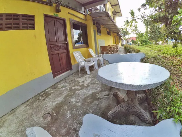 Marina Hut Guest House